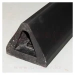 Отбойник резиновый треугольный L=1095мм.