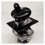 Кран тормозной 2-х секционный 100-3514008 64221-3514008