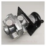 Кран тормозной 2-х секционный 100-3514008 64221-3514008 — изображение 4